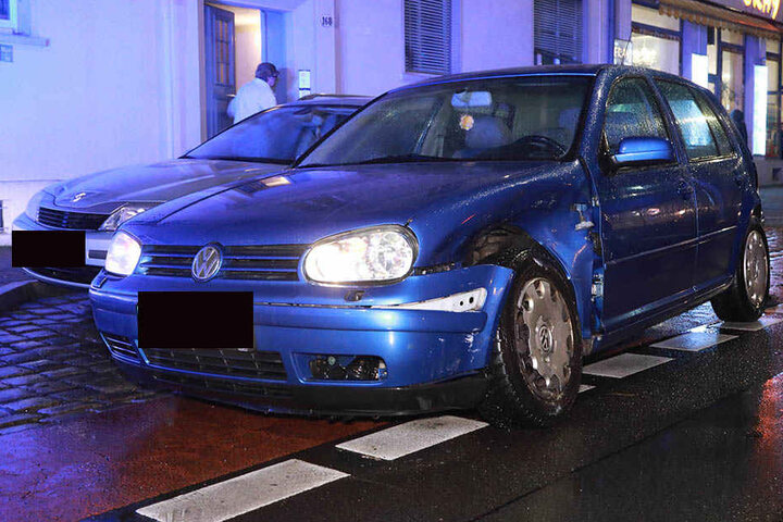 Der Golffahrer wollte in den fließenden Verkehr ausparken.