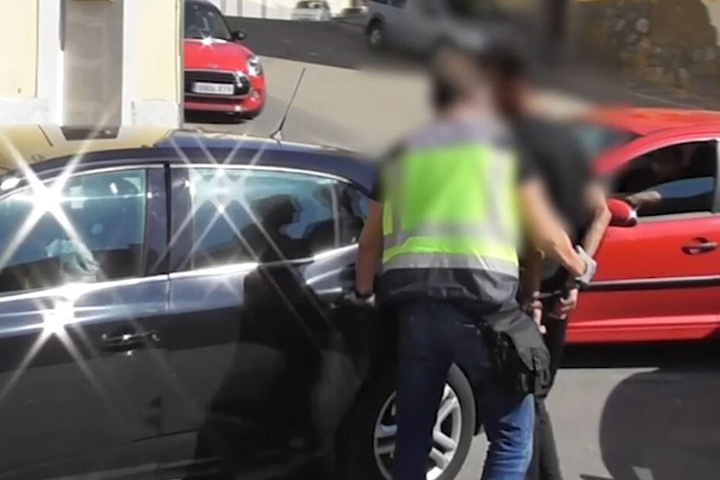 Hier wird der mutmaßliche Terrorist festgenommen.