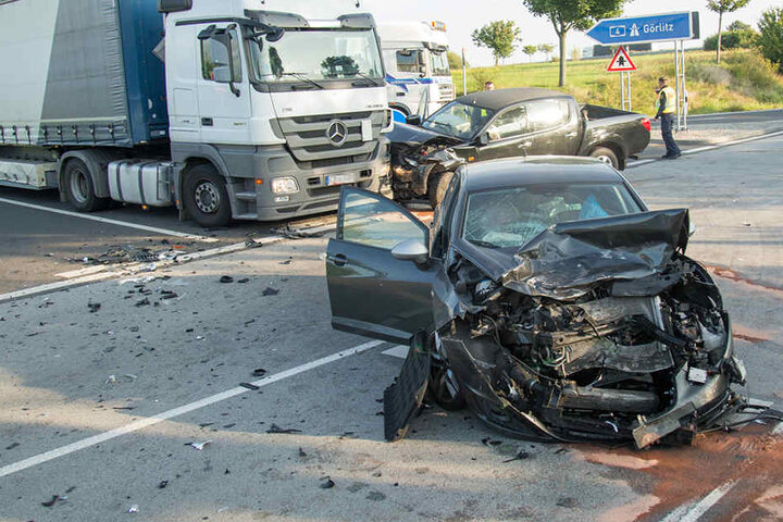 Die Polizei ermittelt zum Unfallhergang.