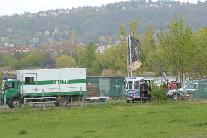 Der Polizei-Einsatz soll nicht mit der ermordeten Vietnamesin aus der Dresdner Neustadt zusammenhängen.