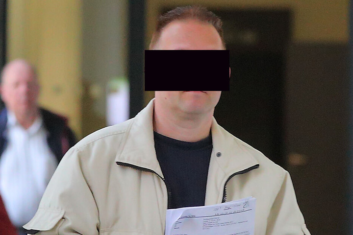 Steffen B. (43) wollte gestern die Arbeitsstunden nicht annehmen, muss nun mit einer hohen Geldstrafe rechnen.