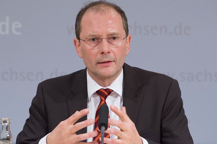 Sachsens Innenminister Markus Ulbig (52, CDU) bot der EU-Grenzschutzagentur Frontex am Freitag seine Hilfe an.