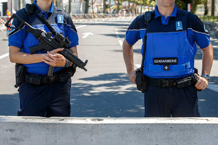 Schweizer Polizei im Einsatz.