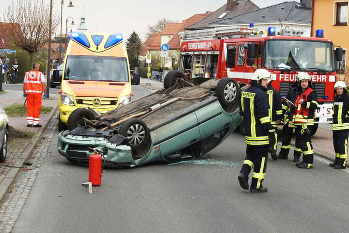 Rettungskräfte brachten die schwer verletzte Frau in das Universitätsklinikum Leipzig.
