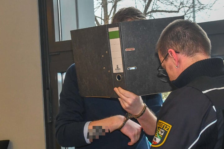 Erzieher John E. (26) wurde zu sieben Jahren Haft verurteilt.