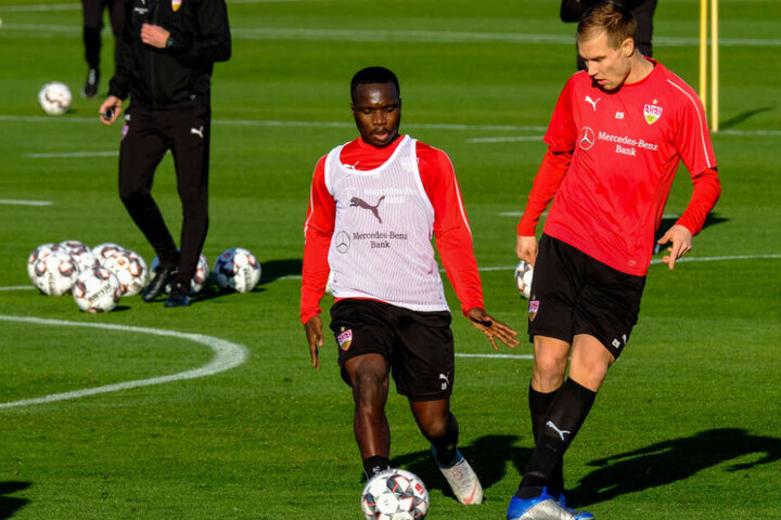 Training in Spanien: Holger Badstuber (rechts) im Zweikampf mit Chadrac Akolo (links).