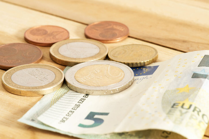 9,19 Euro: Das gab es mal. Bald werden es mindestens 16 Cent je Stunde mehr.