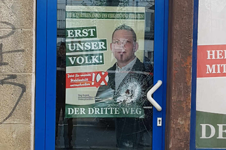 Auch eine Tür wurde bei dem Angriff beschädigt.