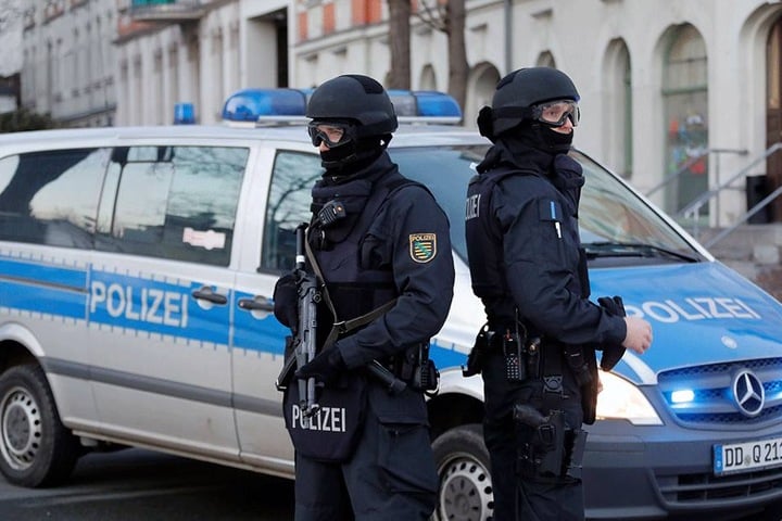 Der Stellenabbau bei der Polizei wurde gestoppt. Die Zahl der Beamten soll wieder auf 14.000 steigen - doch das dauert, weil sie erst ausgebildet werden müssen.