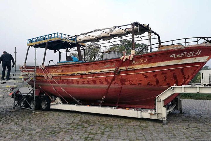 Das Boot in den Morgenstunden im Neustädter Hafen.
