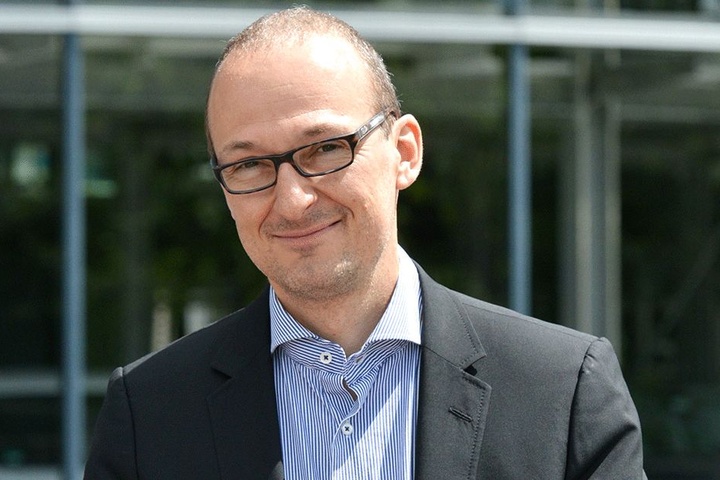 Kümmert sich als Chef der Dresdner Wirtschaftsförderung auch um den Striezelmarkt: Dr. Robert Franke (41).