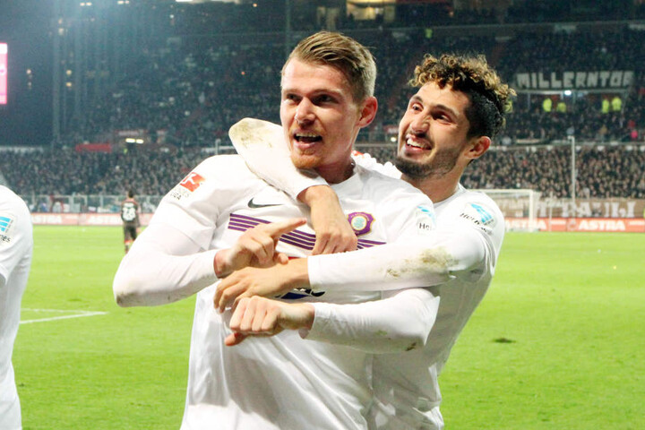 Steve Breitkreuz hat nach dem Spiel gegen Hannover erstmal verbal Dampf abgelassen.