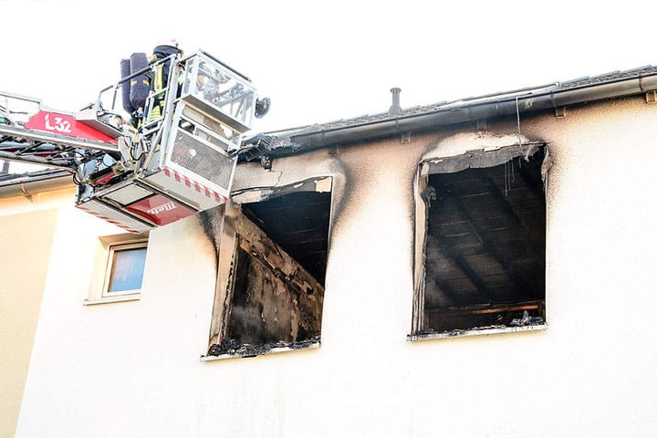 Experten suchen jetzt nach der Brandursache.