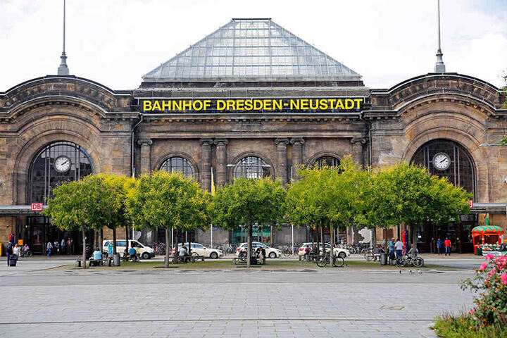 Gerade erst wurden Fernbusse vom Bahnhof Neustadt verdrängt, jetzt ist der
Platz zumindest im Variantenvergleich wieder mit im Rennen.