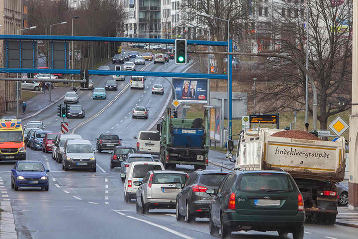 Die stark befahrene Leipziger Straße.