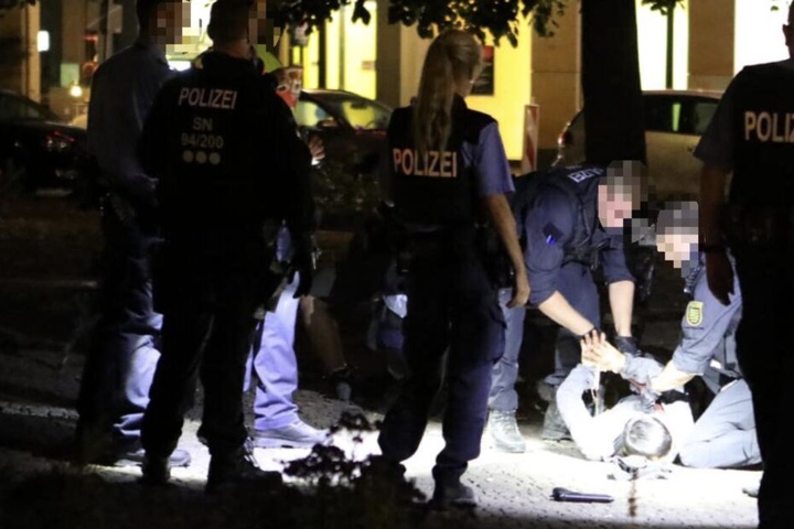 Nachdem ein 17-jähriger Georgier am Wochenende im Bürgermeister-Müller-Park schwer verletzt aufgefunden wurde, kam es zur Festnahme eines 18-jährigen Russen.