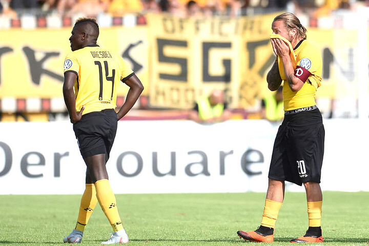 Enttäuschung bei Moussa Koné und Patrick Ebert nach dem Pokal-Aus im Vorjahr.