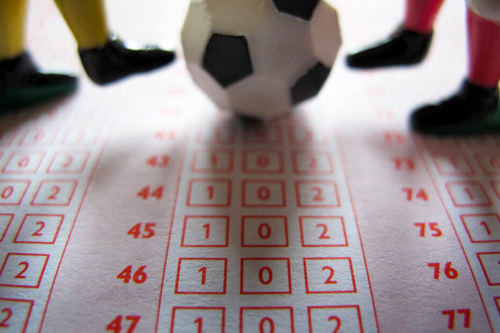 Im georgischen Fußball wurde offenbar ein Spielmanipulationsskandal aufgedeckt. (Symbolbild)