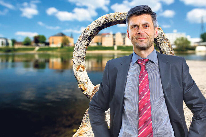 DVB-Boss Lars Seiffert (47) war
früher selbst Chef der DVB-Fährleute. Eine neue Fährverbindung wollen die
Verkehrsbetriebe dennoch nicht.