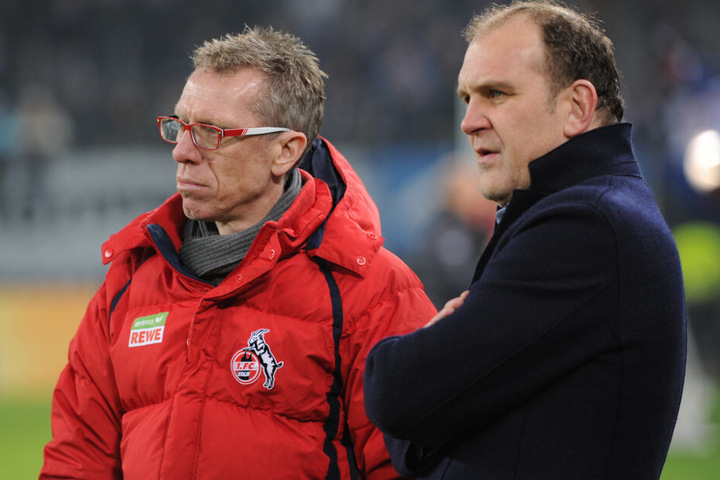 Zusammen mit Trainer Peter Stöger hatte Jörg Schmadtke den 1. FC Köln 2017 in die Europa League geführt. Die Krise danach kostete beide ihren Job (Archivbild).