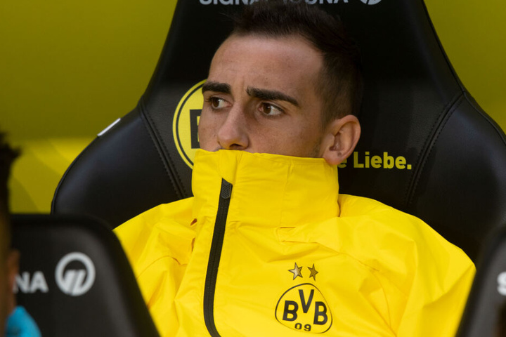 Wieder ins warme Spanien? Alcacer scheint die Haaland-Verpflichtung nicht so recht zu schmecken.
