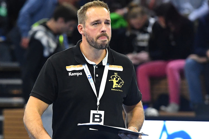 Durfte sich über einen wichtigen Sieg seiner Mannschaft freuen: HCE-Coach Christian Pöhler.