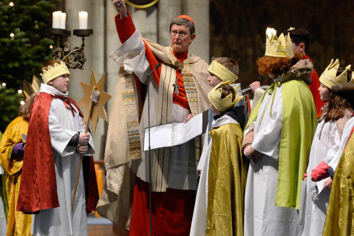 Die verkleideten Sternsinger sammelten allein im vergangenen Jahr rund 50 Millionen Euro.