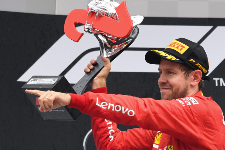 Sebastian Vettel (32) startete als 20. in den Grand Prix von Deutschland und wurde nach einer furiosen Aufholjagd im Regen noch Zweiter.