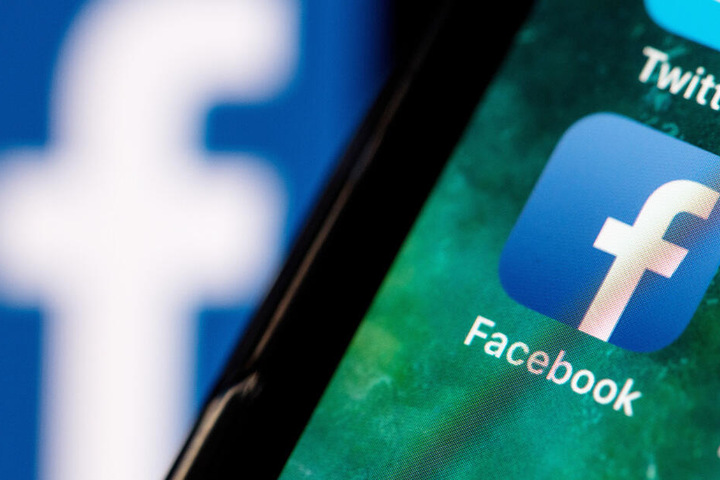 Darf Facebook Kommentare einfach löschen? Diese Frage beschäftigt nun die Justiz.