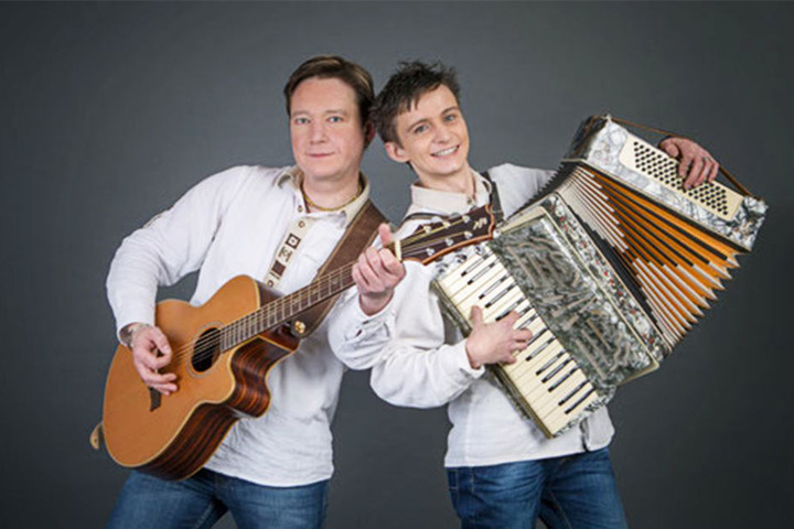 Marc Tyson und Rocco Löser (v.l.) sind zusammen als Volksmusik-Duo unterwegs.