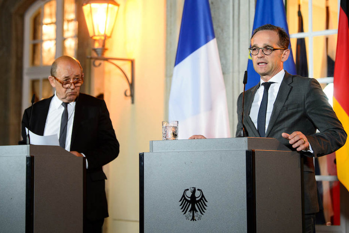 Außenminister Heiko Maas (52, SPD) und sein französischer Kollege Jean-Yves Le Drian (71) bieten Hilfe an. (Archiv)