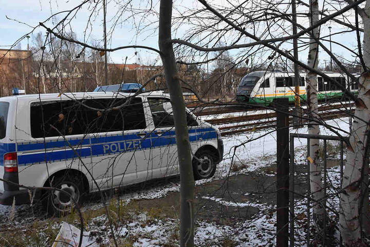 Für den gefährlichen Eingriff in den Bahnverkehr ist ein Jugendlicher verantwortlich.
