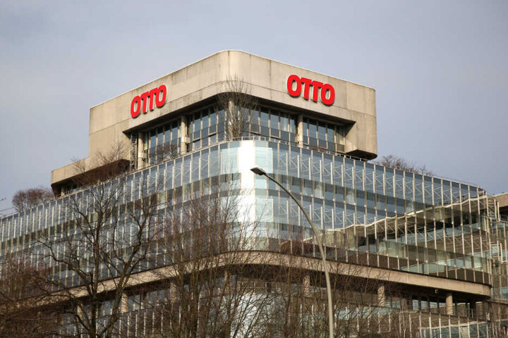 Der Otto-Versand hat seine Konzernzentrale in Hamburg. Der berühmte Otto-Katalog wird demnächst eingestellt.