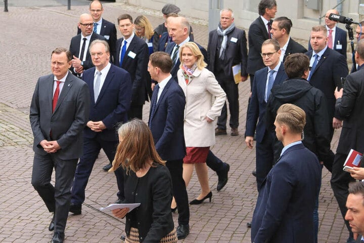 Gastgeber Bodo Ramelow (li.) mit seinen Gästen beim Treffen der Ostminister.