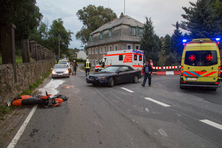 Auf der Demitzer Straße krachte es am frühen Samstagabend.