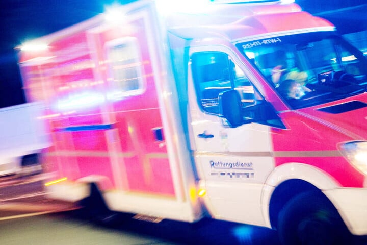 Der Wirt kam in ein Krankenhaus, angeblich musste er dort notoperiert werden (Symbolbild).