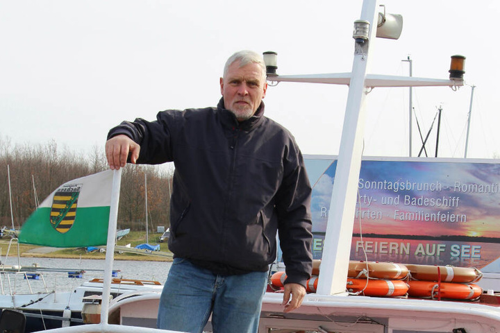 Sein Lebenswerk bleibt erhalten: Der alte Cospuden-Käpt'n Frank Sporleder (65) hat endlich einen Nachfolger für die Fahrgastschifffahrt am Cospudener See gefunden.