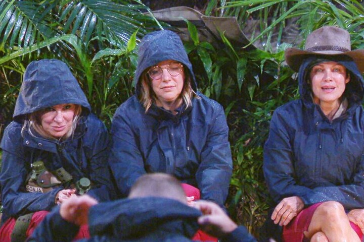 Verschreckt zeigte sich die Leipzigerin über Sonja Kirchbergers (r.) "toten Blick".