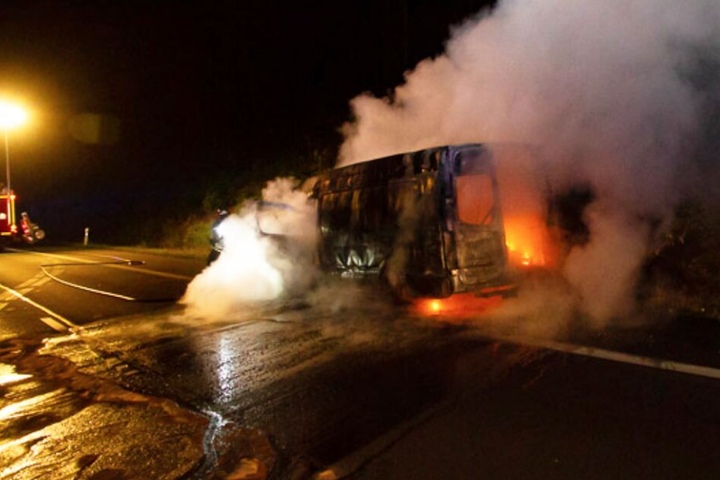 Der Sprinter brannte lichterloh.