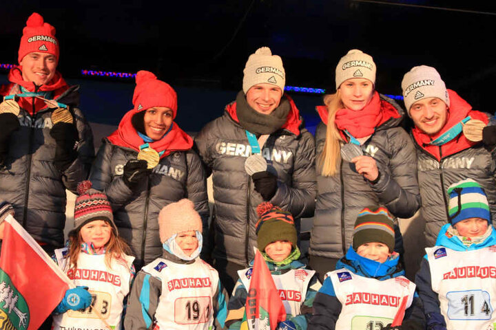 Große Freude beim Team Thüringen über das gewonnene Edelmetall.