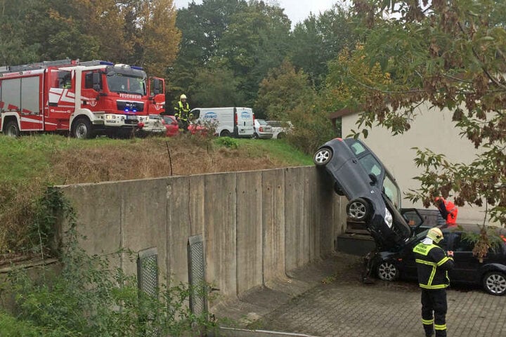 Die 79-jährige Fahrerin und die Beifahrerin kamen mit dem Schrecken davon.