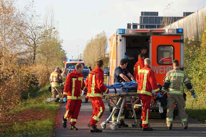 Bis zum Abtransport musste die Frau reanimiert werden.