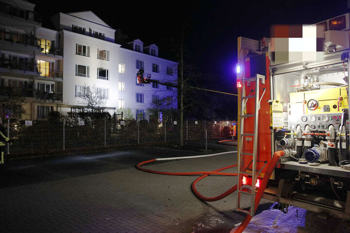 Der Brand war in einer Wohnung im zweiten Stock des Seniorenheims ausgebrochen.