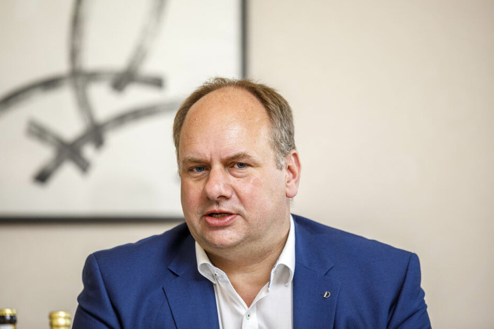 OB Dirk Hilbert (47, FDP).