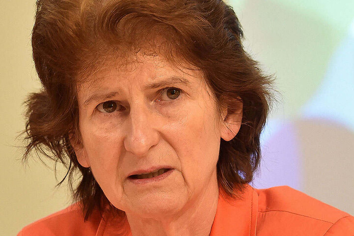 Eva-Maria Stange erklärte auf ihrer Facebook-Seite, dass die Klage der NPD erledigt sei.