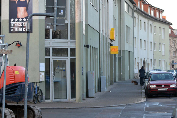 Die Polizei ermittelt gegen die beiden Männer wegen schwerer Körperverletzung.