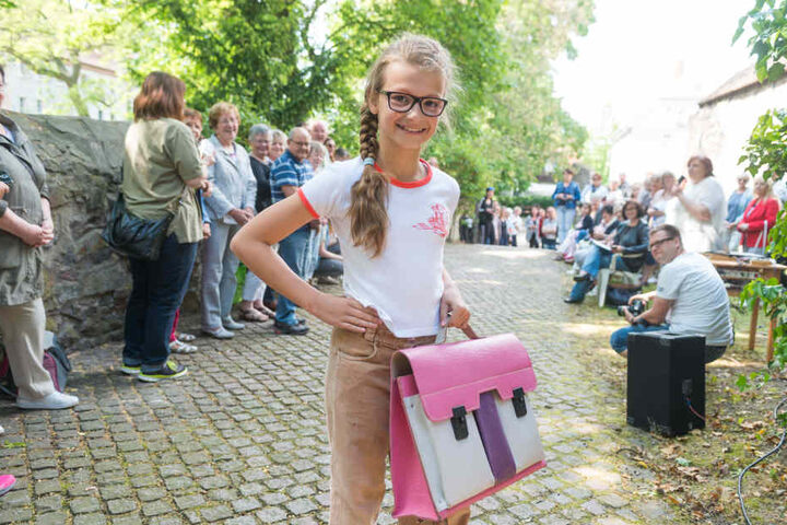Nikki und Manchesterhose (Cordhose): Das könnte Jana (10) auch durchaus heute noch tragen.