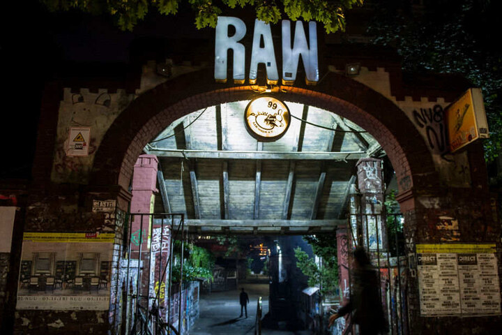 Im Astra Kulturhaus auf dem RAW-Gelände finden Obdachlose im neuen Jahr einen Schlafplatz.