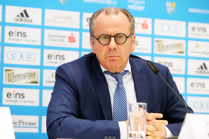 Der Chemnitzer FC um Insolvenzverwalter Klaus Siemon (60) erstattete nach den Vorfällen vom Wochenende Strafanzeige wegen Nötigung.