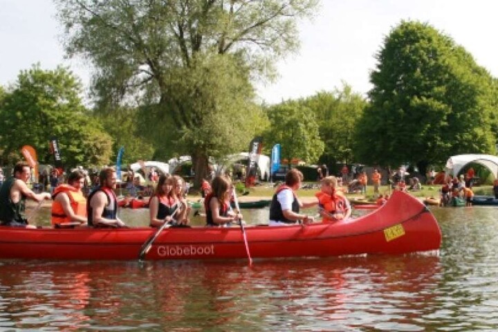 Boote können vor Ort ausgiebig getestet werden.